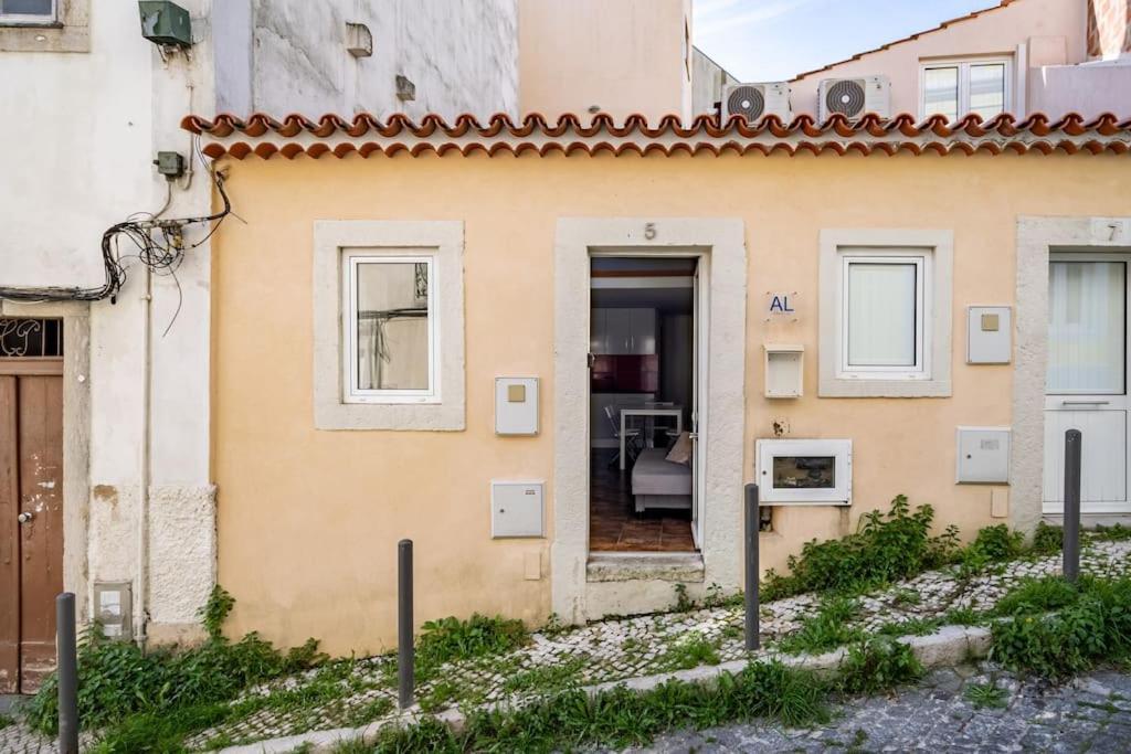 Charming Studio With Ac And Loft On Ground Floor Lisboa Екстериор снимка